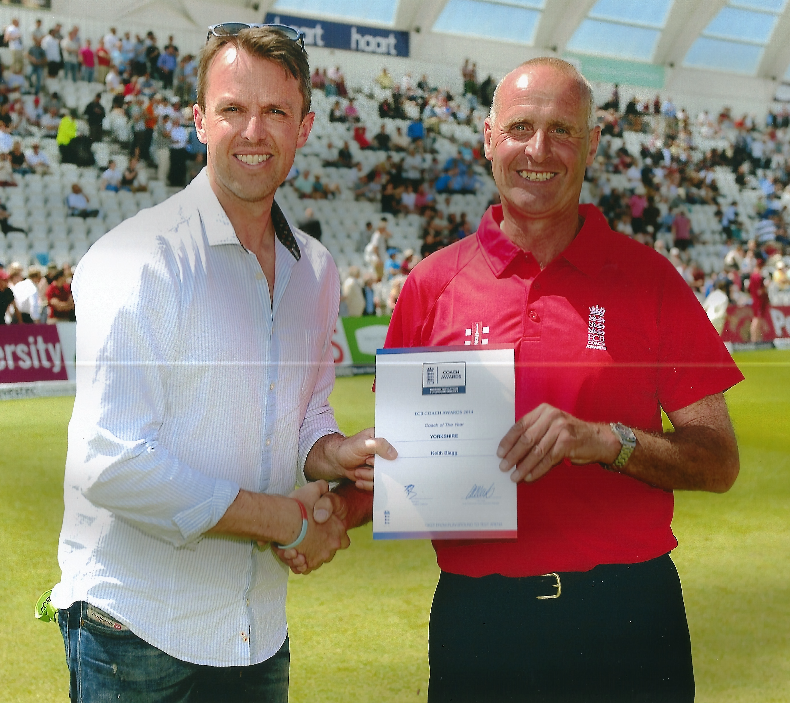 Keith Blagg Receiving ECB Coach of the Year for Yorkshire 2014 From Graham Swann